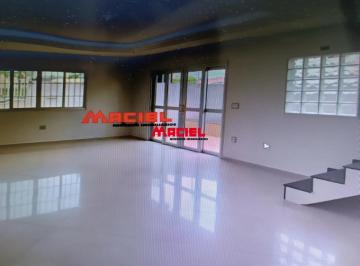 Casa · 170m² · 2 Quartos · 2 Vagas · EXCELENTE CASA EM BAIRRO TRANQUILO PRÓXIMO A COMÉRCIOS, HOSPITAIS , ESCOLAS