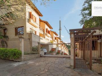 Casa · 140m² · 3 Quartos · 2 Vagas · Casa de 3 quartos, suíte e 2 vagas de garagem