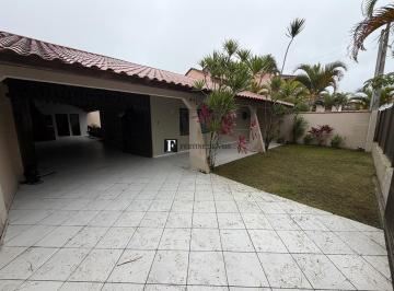 Casa · 313m² · 3 Quartos · 3 Vagas · Casa com piscina próxima do mar em Ipanema