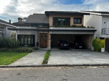 Casa de 4 quartos, Santana de Parnaíba · Elegância e Sofisticação em uma Residência Única de Alphaville