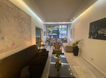 Apartamento de 3 quartos, Rio de Janeiro · Apartamento com 3 quartos para Vender no Leblon, 150m2, Quadra da praia, 1 vaga.