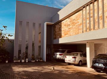 Fachada principal · Casa Família