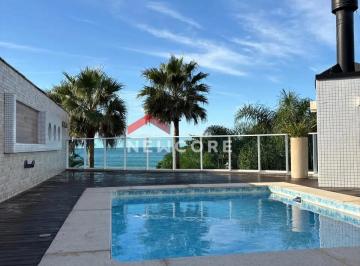 Apartamento · 180m² · 3 Quartos · 2 Vagas · Apartamento em Rua Águia - Bombas - Bombinhas/SC