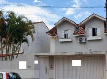 Casa · 347m² · 3 Quartos · 1 Vaga · Casa à Venda com 3 Quartos em Guararema | Bellard
