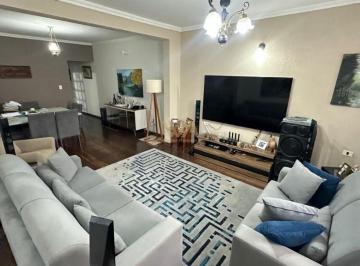 Casa · 200m² · 5 Quartos · 2 Vagas · Casa com 5 Dormitórios para Venda ou Locação na Vila Oliveira