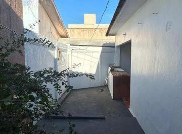 img0 · Casa com 3 Quarto(s) e 1 banheiro(s) para Alugar, 120 m² por R$ 2360 / Mês
