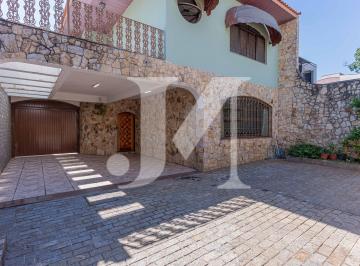 Casa · 330m² · 5 Quartos · 8 Vagas · Casa sobrado de Padrão de 406m², 5 Dormitórios sendo 1 Suíte e 8 Vagas na Vila Carrão.