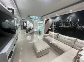 Casa · 233m² · 3 Quartos · 7 Vagas · Casa sobrado de 233m², 3 Suítes e 7 Vagas no Jardim Anália Franco.