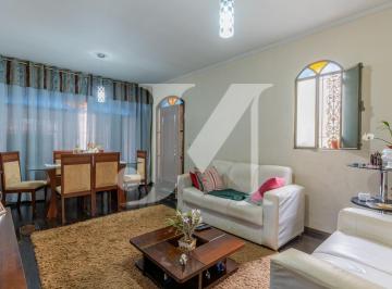 Casa · 140m² · 2 Quartos · 2 Vagas · Casa Térrea de 180m² com 2 Dormitórios, Sala ampliada e 2 vagas de garagem - Vila Carrão.
