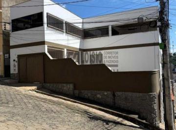 Apartamento · 2 Quartos · 3 Vagas · Vendo prédio com dois apartamentos e uma kitnet