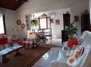 Casa · 296m² · 4 Quartos · 4 Vagas · Casa à venda no bairro Laranjal em Pelotas/RS