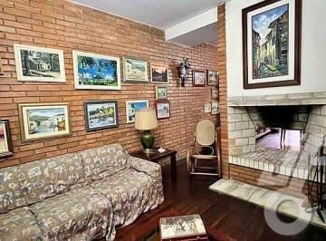 Casa · 392m² · 4 Quartos · 2 Vagas · Sobrado à venda no bairro Centro em Pelotas/RS