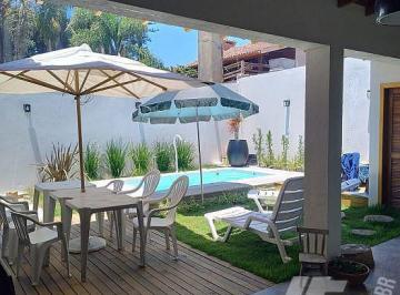 Casa · 170m² · 3 Quartos · 2 Vagas · Casa à venda no bairro Laranjal em Pelotas/RS