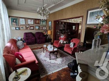 Casa · 457m² · 5 Quartos · 2 Vagas · Casa à venda no bairro Centro em Pelotas/RS
