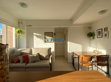Apartamento · 64m² · 2 Quartos · 1 Vaga · Excelente apartamento de 02 dormitórios com suíte na região central