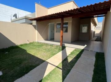 Foto 01 · Aluguel Anual: Casa Linear em Santa Mônica - 2 Quartos, 1 Suíte, 2 Salas, 2 Banheiros, 2 Vagas de Ga