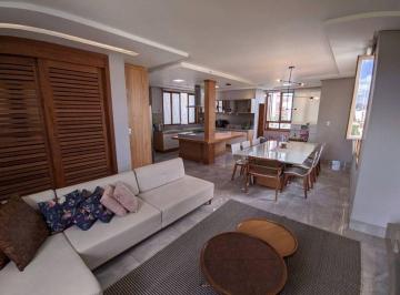 Casa de 3 quartos, Barueri · Sobrado em Jandira recém reformado com excelente localização