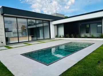 Casa de 4 quartos, Foz do Iguaçu · CASA TÉRREA COM 4 SUÍTES À VENDA NO CONDOMÍNIO ROYAL BOULEVARD – FOZ DO IGUAÇU/PR