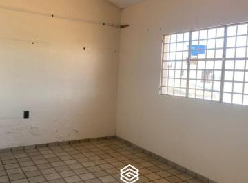 Casa · 40 Quartos · 2 Vagas · Casa à venda - em Poço