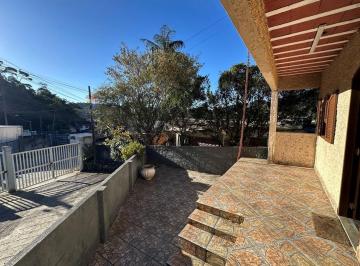 Casa · 80m² · 3 Quartos · 1 Vaga · Casa em Bom Retiro, Teresópolis/RJ de 80m² 3 quartos para locação R$ 2.400,00/mes