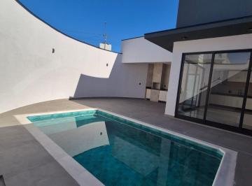 Casa · 206m² · 3 Quartos · 2 Vagas · Linda Casa com Piscina Aquecida e Planejados – Vila Verde