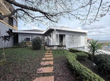 Casa · 200m² · 3 Quartos · 4 Vagas · Casa em Uvaranas, Ponta Grossa/PR de 200m² 3 quartos para locação R$ 5.500,00/mes