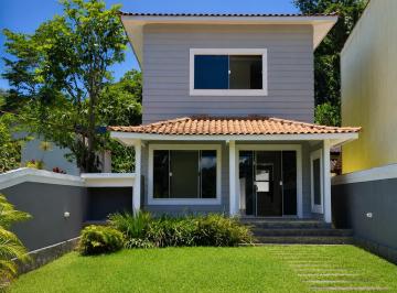 Casa · 300m² · 5 Quartos · 3 Vagas · Luxo à beira-mar em Angra, com elegância, privacidade e vista inesquecível