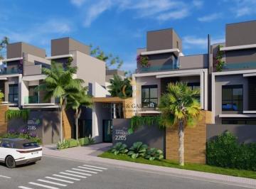 Casa · 250m² · 4 Quartos · 2 Vagas · Triplex de Alto Padrão no Xaxim – 4 Dormitórios (2