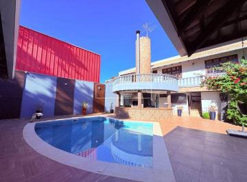 Casa · 943m² · 5 Quartos · 5 Vagas · Casa com 3 Dormitórios, 3 Suítes, 943 m², à venda por R$ 2.800.000 - Parolin, Curitiba (PR)