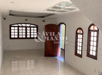 Casa · 240m² · 3 Quartos · 2 Vagas · Sobrado com 3 Quartos na Vila Ema