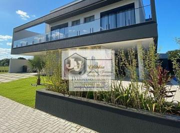 Casa · 6 Quartos · 4 Vagas · Casa A. Padrão em condominio  em Peruíbe