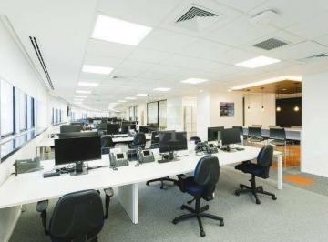 30db85de2615e1c6670b511811470e0ea157f34d · SALA MOBILIADA E EQUIPADA