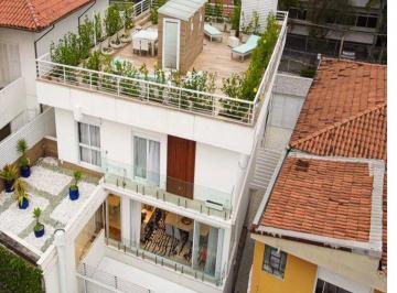 Casa de 3 quartos, São Paulo · Sobrado com 3 suítes e 4 vagas no Pacaembu