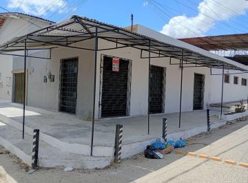Casa de 3 quartos, Fortaleza · Casa com ponto comercial de esquina no Quintino Cunha.