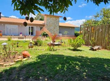 Casa de 3 quartos, Bofete · Casa de campo com piscina Residencial Sete Nascentes em Bofete
