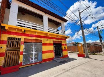 Casa · 4 Quartos · PONTO COMERCIAL/18 DO FORTE / R$ 950.000