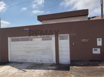 Casa · 220m² · 3 Quartos · 2 Vagas · Casa dos Sonhos em Jardim Vista Alegre, SP!