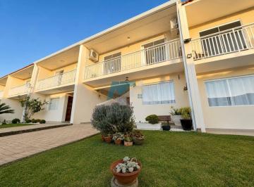 Casa · 136m² · 3 Quartos · 2 Vagas · Sobrado à venda no Ouro Fino em São José dos Pinhais