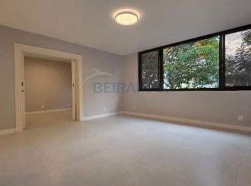 Apartamento · 168m² · 4 Quartos · 1 Vaga · Apartamento de Alto Padrão 4 Quartos (1 Suíte) | 100% Reformado | Nascente e Vazado – SQS 302 – Asa