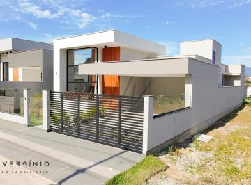 Casa · 160m² · 3 Quartos · 2 Vagas · O Refúgio de Alto Padrão que Sua Família Merece no Green Village