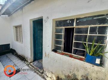 FACHADA · Casa á venda no centro de Boituva.