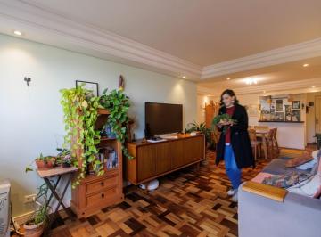 Apartamento · 111m² · 3 Quartos · 1 Vaga · Apartamento três quartos com vaga no Centro