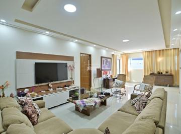 Casa · 290m² · 2 Quartos · 4 Vagas · Conforto, lazer e localização privilegiada em Vicente Pires