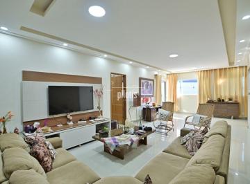 Casa · 290m² · 2 Quartos · 4 Vagas · Conforto, lazer e localização privilegiada em Vicente Pires