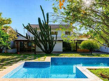 Casa · 424m² · 5 Quartos · Na Rua da Amizade, o privilégio começa pela localização.