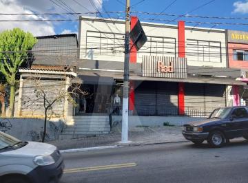 Comercial · 200m² · 5 Vagas · Salão comercial medindo 200 m² com 2 banheiros e 5 vagas de garagem.