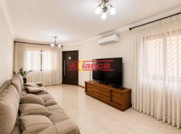 Casa · 240m² · 3 Quartos · 4 Vagas · Sobrado 240m², com 3 suítes à venda na Vila Milton