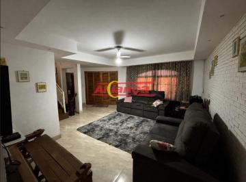 Casa · 400m² · 3 Quartos · 2 Vagas · Casa à Venda em Arujá/SP - Jordanópolis | Excelente Localização | Ampla e Versátil
