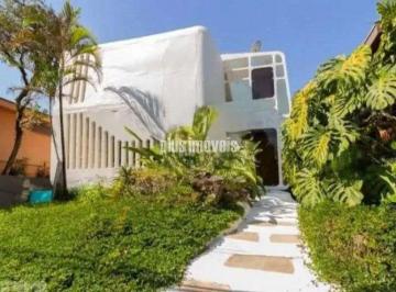 Casa · 258m² · 4 Quartos · 4 Vagas · Granja Julieta em rua fechada