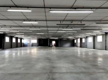 Comercial · 1737m² · 2 Quartos · 15 Vagas · Galpão disponível para locação com aprox. 1.736 m2 no bairro Encano em Indaial-S